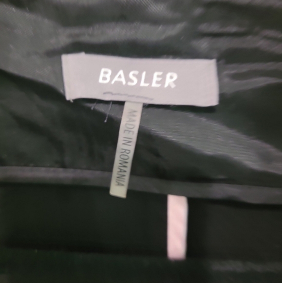 BASLER black Blazer Women's Size 2X/22 two button shoulder pads lace at collar - Picture 2 of 9